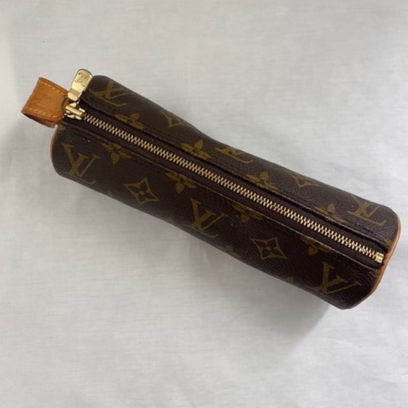 Vintage, LV Louis Vuitton Monogram Tootsie Roll Clutch - PRICED TO SELL QUICKLY - Picture 9 of 10
